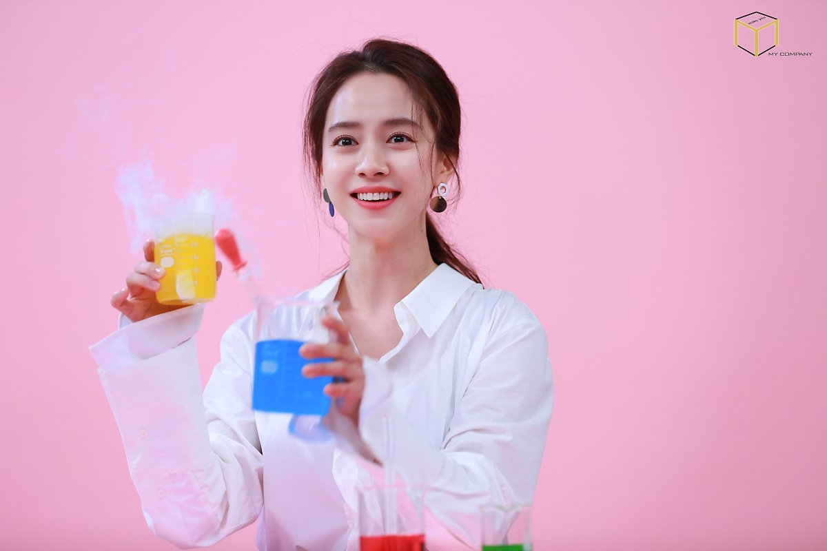 Song Ji Hyo chia sẻ chưa muốn kết hôn, hài lòng với cuộc sống hiện tại