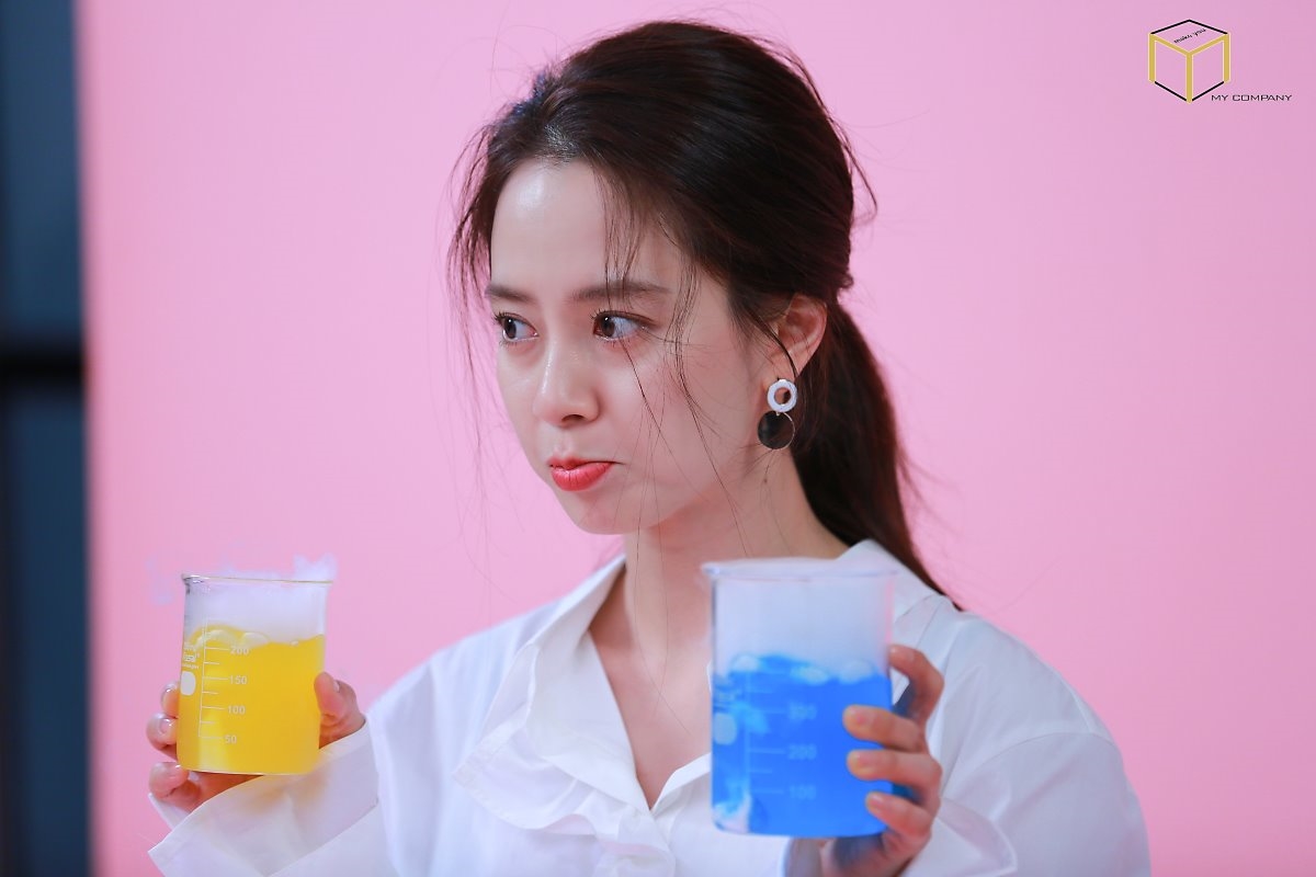 Song Ji Hyo chia sẻ chưa muốn kết hôn, hài lòng với cuộc sống hiện tại