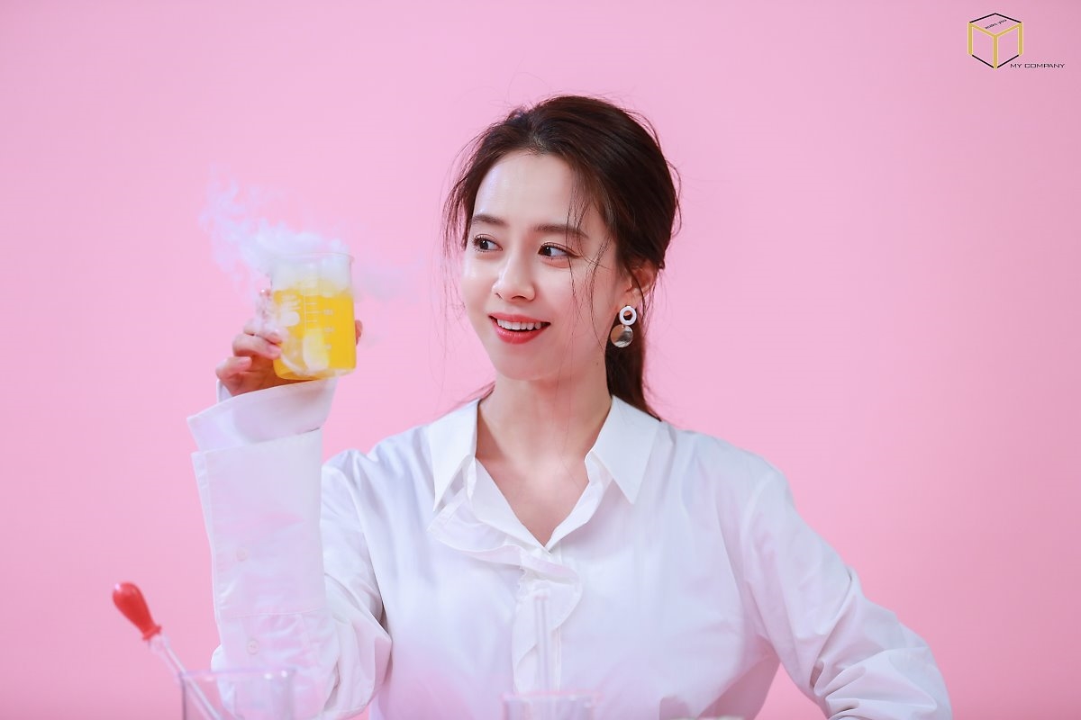 Song Ji Hyo chia sẻ chưa muốn kết hôn, hài lòng với cuộc sống hiện tại