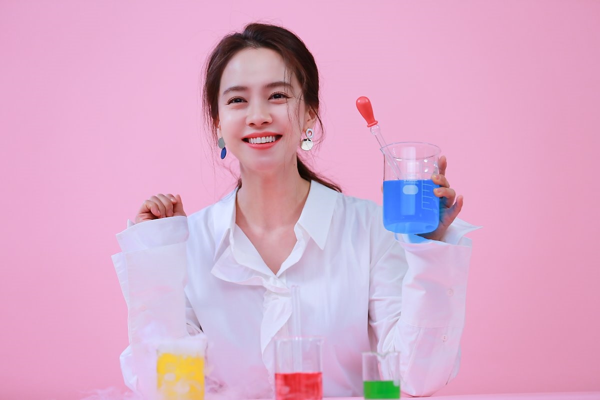 Song Ji Hyo chia sẻ chưa muốn kết hôn, hài lòng với cuộc sống hiện tại