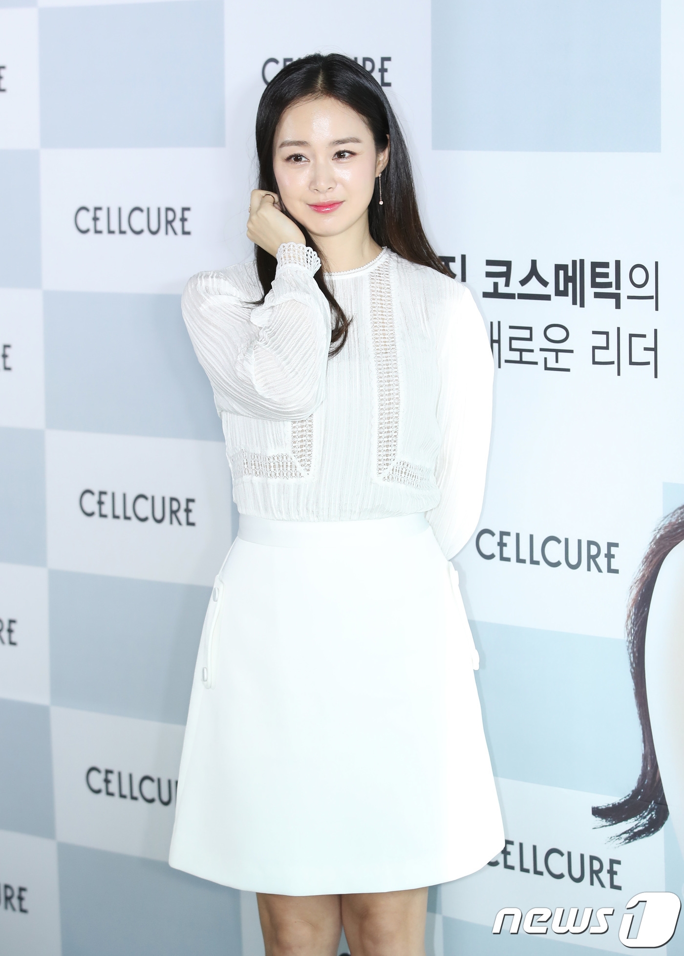 Kim Tae Hee lần đầu đi sự kiện sau 5 tháng kể từ ngày sinh con