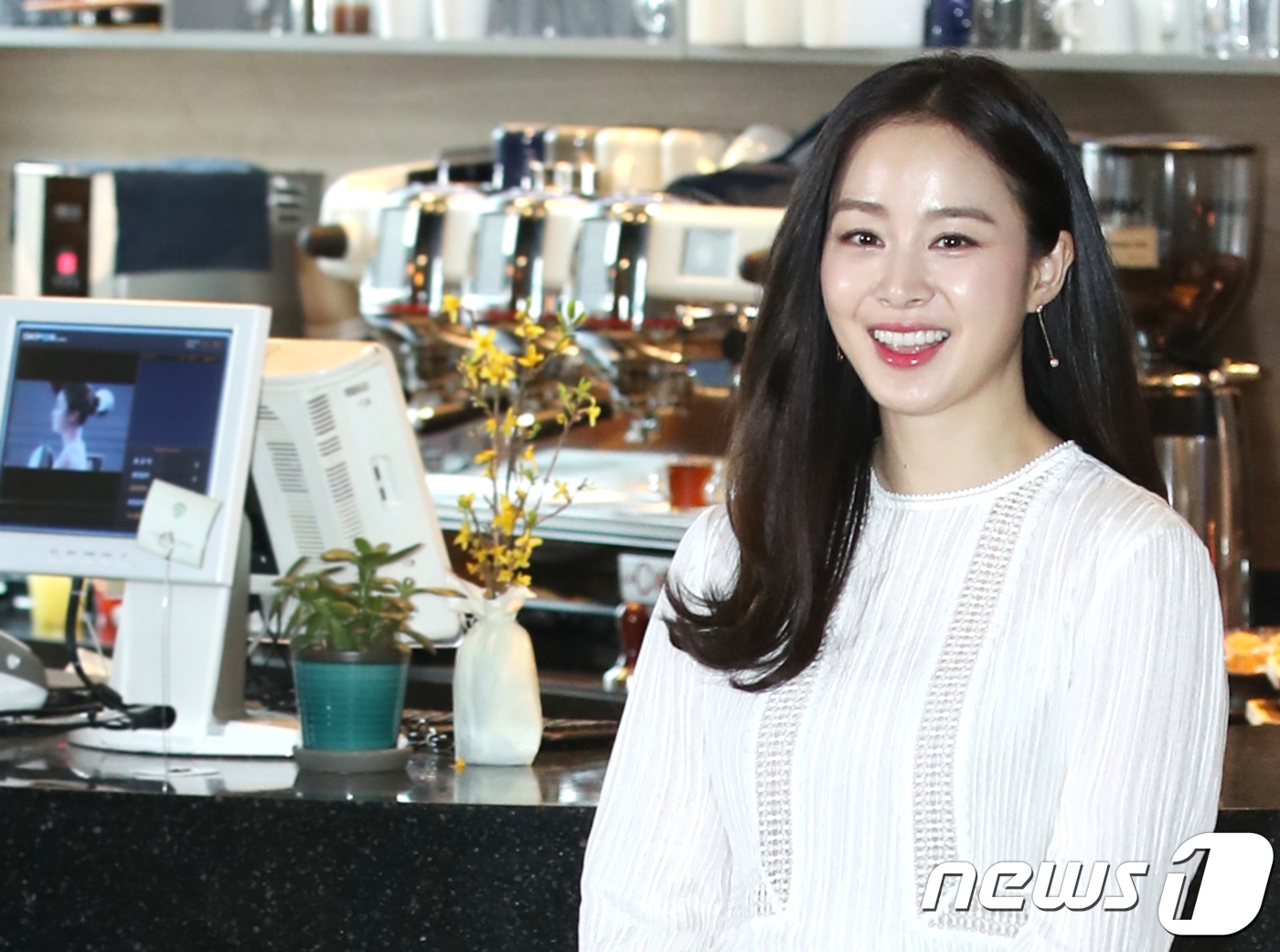 Kim Tae Hee lần đầu đi sự kiện sau 5 tháng kể từ ngày sinh con