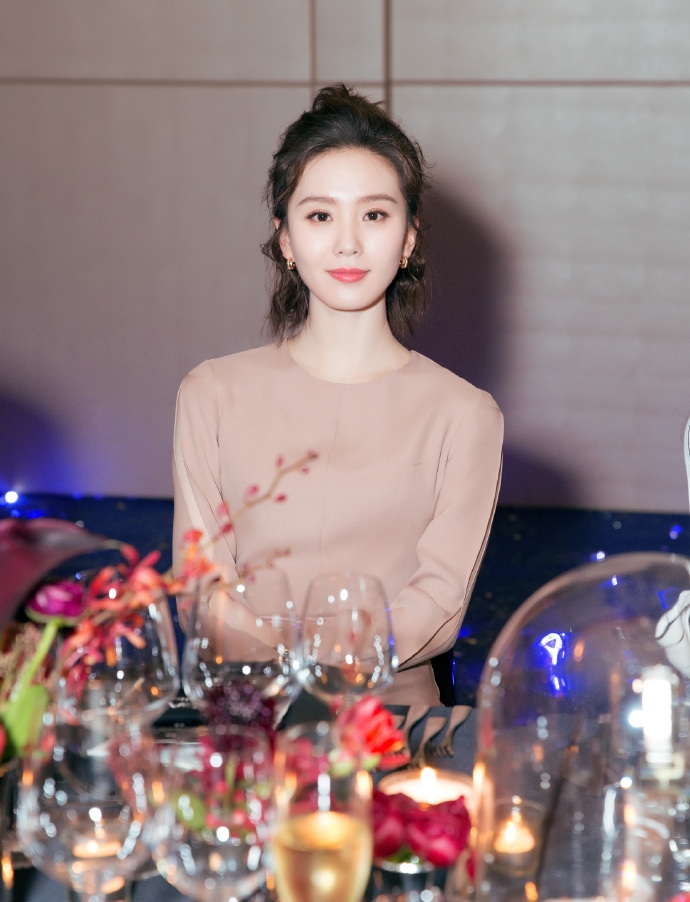 Lưu Thi Thi cũng bị tố lừa gạt tiền quyên góp