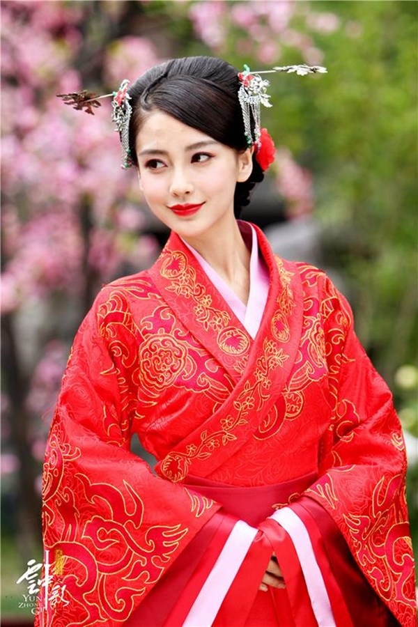 Nhan sắc khuynh thành của các mỹ nhân cổ trang Hoa ngữ