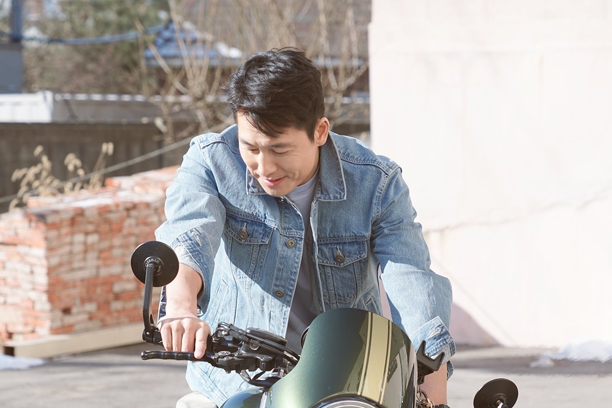 Jung Woo Sung lại khiến fan nữ 'đau tim' với bộ ảnh mới cực đẹp