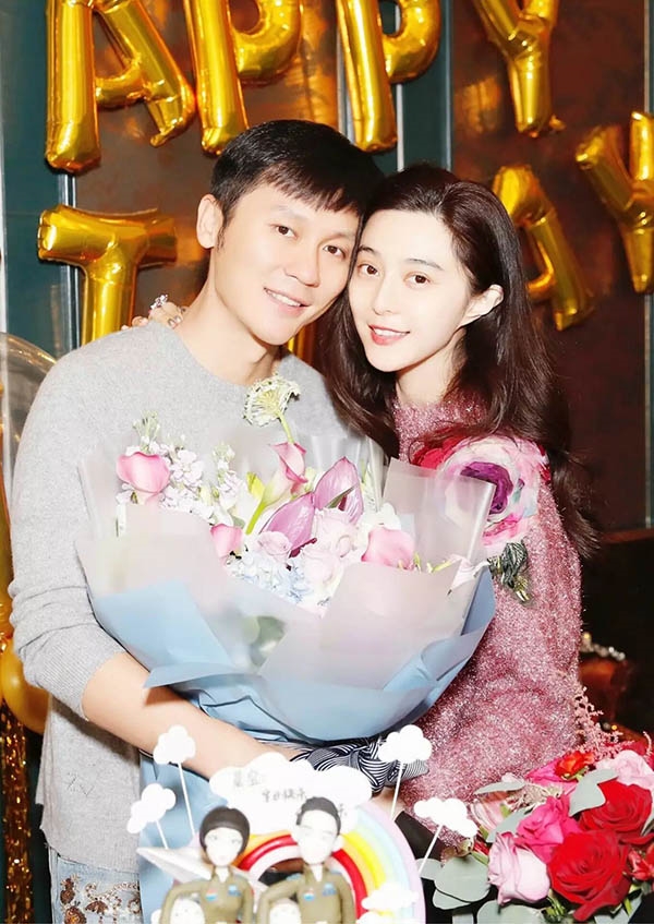 Phì cười với chiếc ốp điện thoại độc của dàn sao Hoa ngữ