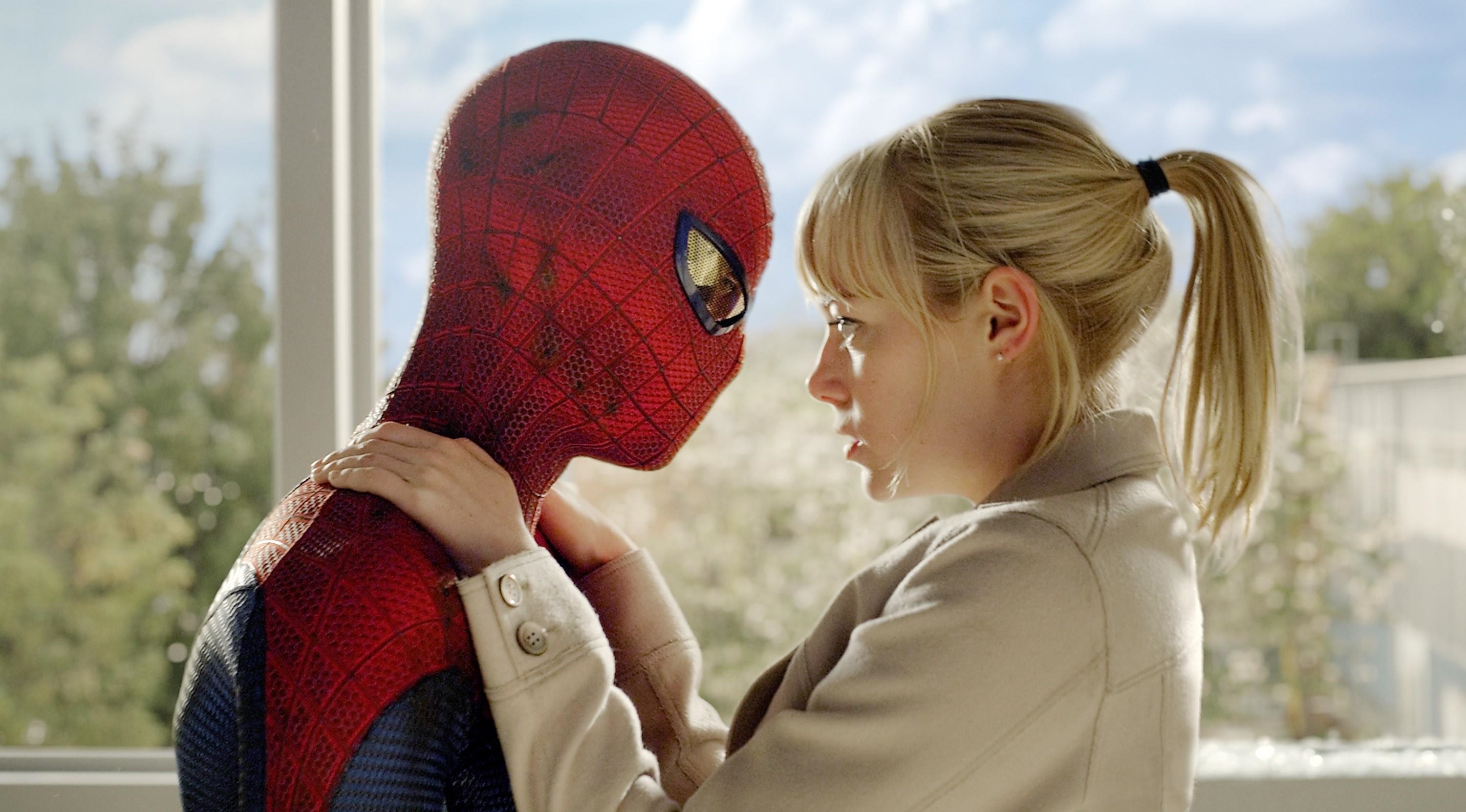 Peter Parker và Gwen Stacy (trong The Amazing Spider Man)