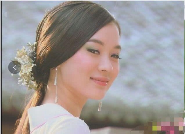 Những cái ngoái đầu như tranh vẽ của mỹ nhân Hoa ngữ