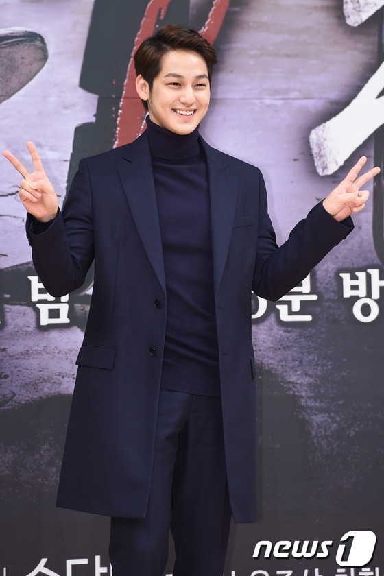 Kim Bum bị 'ném đá' thậm tệ khi thông báo sẽ nhập ngũ