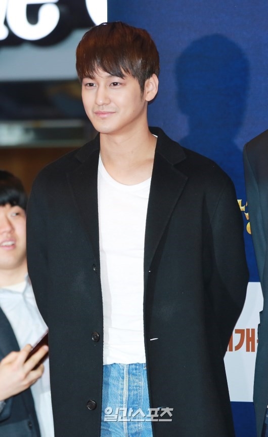 Kim Bum bị 'ném đá' thậm tệ khi thông báo sẽ nhập ngũ