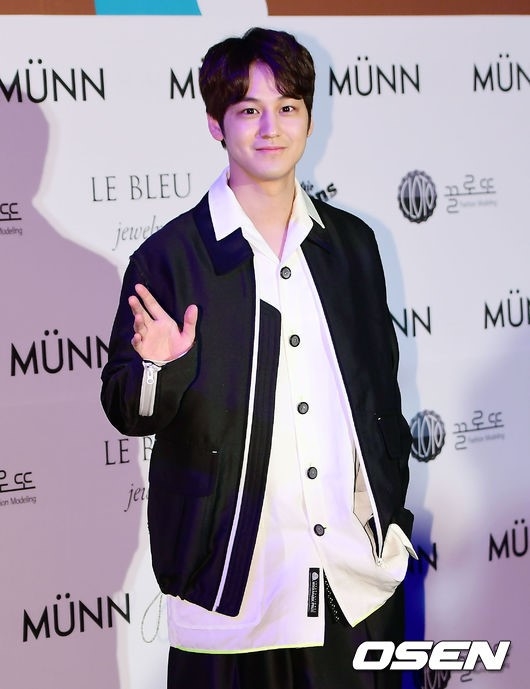 Kim Bum bị 'ném đá' thậm tệ khi thông báo sẽ nhập ngũ