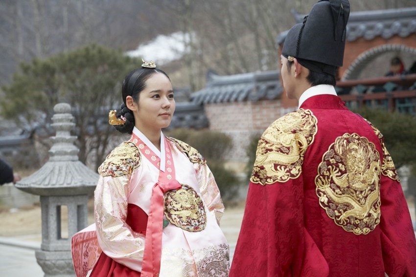 Jang Dong Gun và Han Ga In cùng trở lại màn ảnh nhỏ sau 6 năm