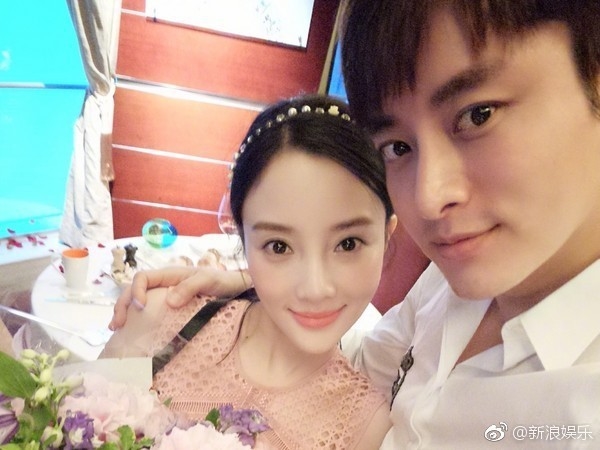 Lý Tiểu Lộ "tươi hẳn" sau khi "hàn gắn thành công" với Giả Nãi Lượng