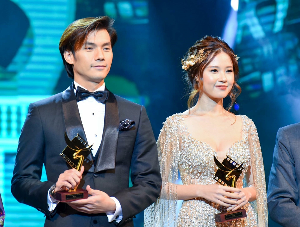 Mỹ nhân Việt nào trở thành nữ hoàng thảm đỏ tại Cánh Diều Vàng 2017