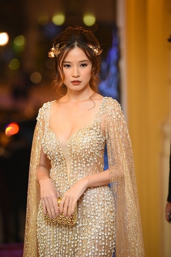 Mỹ nhân Việt nào trở thành nữ hoàng thảm đỏ tại Cánh Diều Vàng 2017