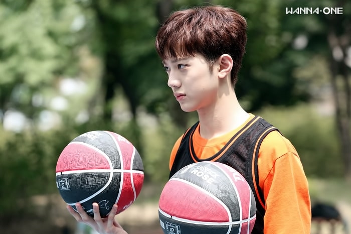 Đây chính là lớp học trong mơ của bất kỳ fan hâm mộ kpop nào