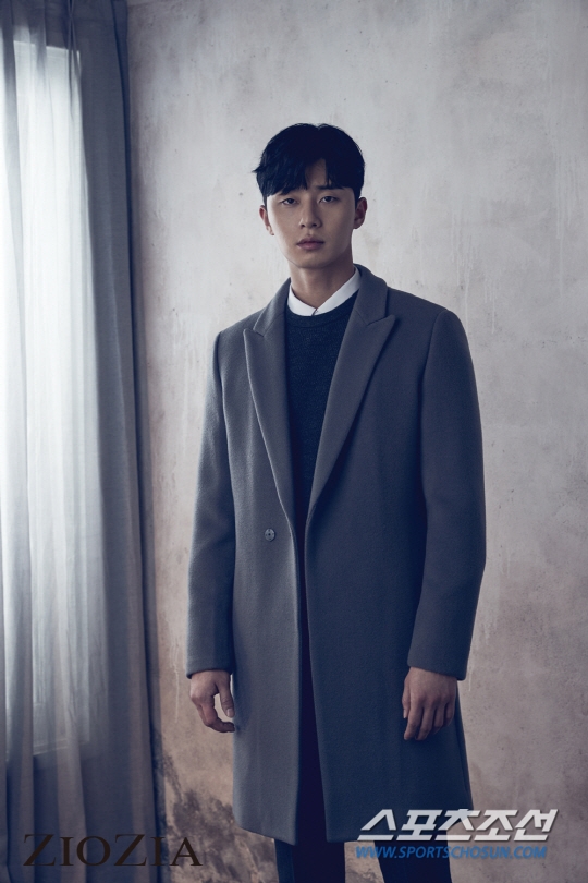 Drama mới của Park Min Young và Park Seo Joon tổ chức đọc kịch bản