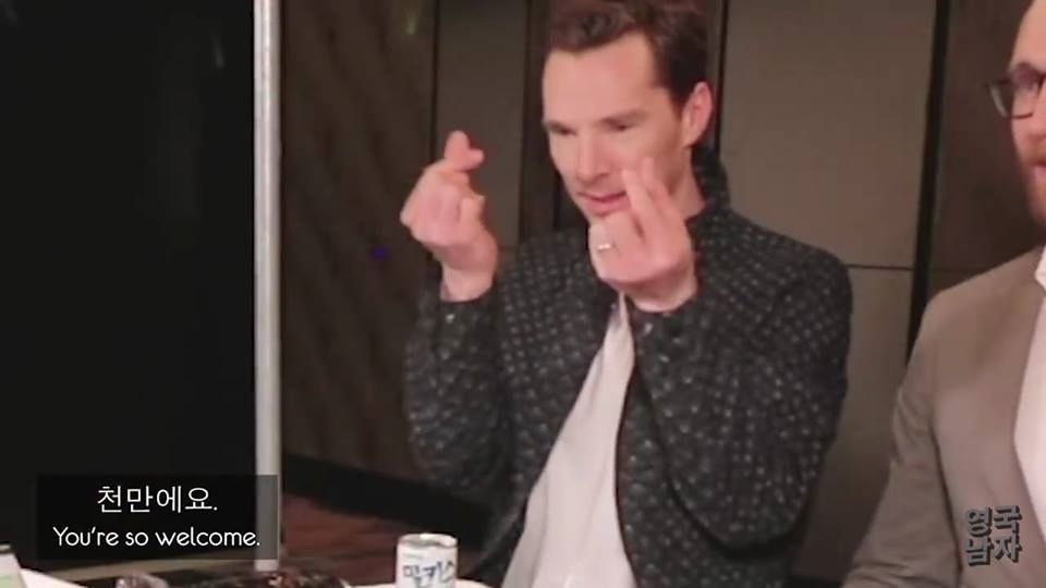 Cách bắn tim hài hước của Doctor Strange