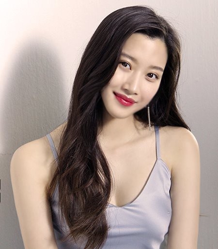 Những hình ảnh hậu trường của mỹ nhân 9x thế hệ mới - Moon Ga Young