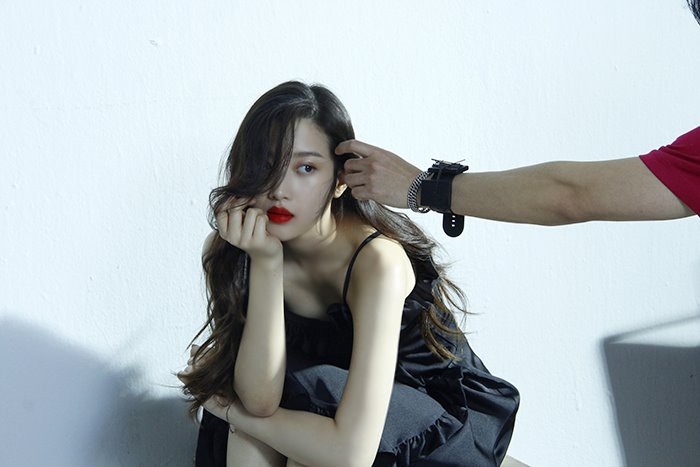 Những hình ảnh hậu trường của mỹ nhân 9x thế hệ mới - Moon Ga Young