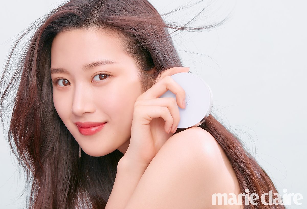 Những hình ảnh hậu trường của mỹ nhân 9x thế hệ mới - Moon Ga Young
