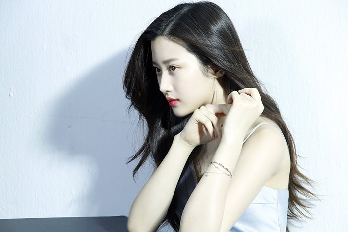 Những hình ảnh hậu trường của mỹ nhân 9x thế hệ mới - Moon Ga Young