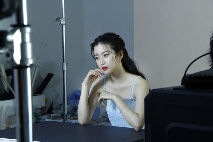 Những hình ảnh hậu trường của mỹ nhân 9x thế hệ mới - Moon Ga Young