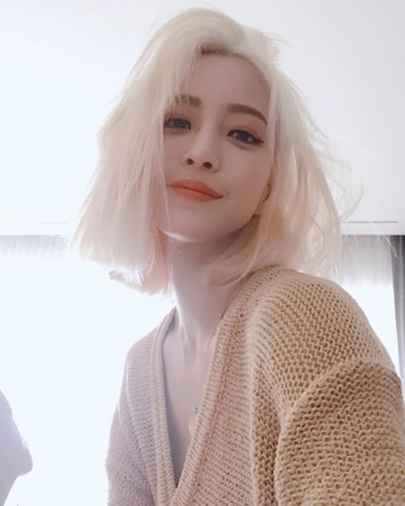 Nữ diên viên xinh đẹp Han Ye Seul gặp chịu sự cố phẫu thuật khối u