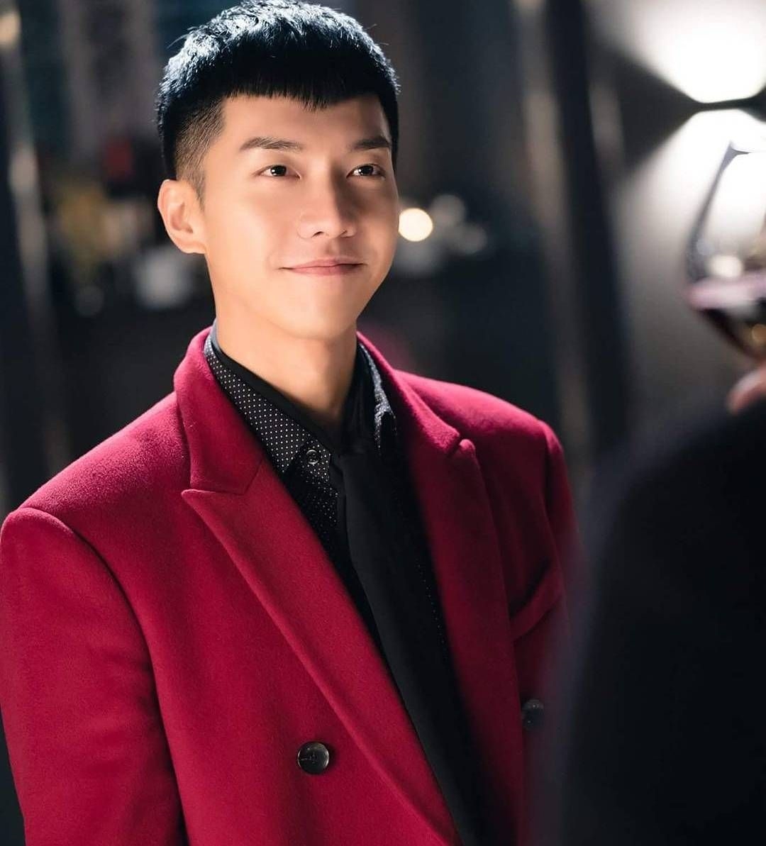 Vì mãi mê xem phim 18+, Ngộ Không Lee Seung Gi phải trả giá đắt