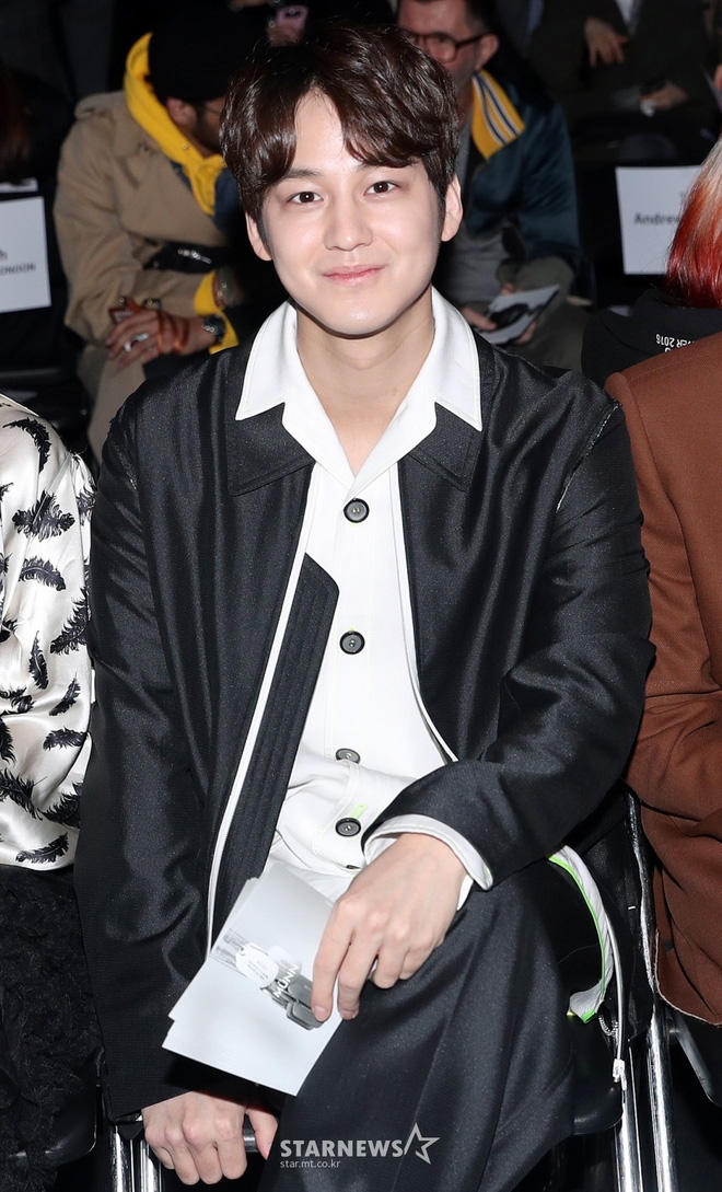 Lần đầu đăng ảnh sau tin hẹn hò, Kim Bum bất ngờ lấy lại phong độ