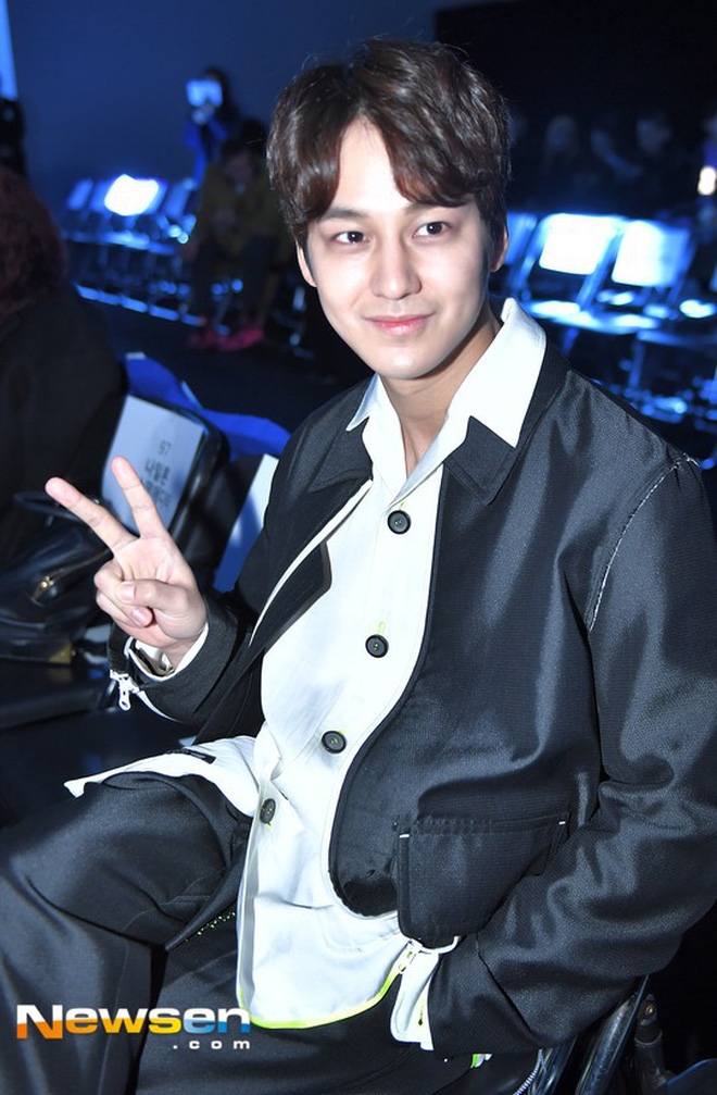 Lần đầu đăng ảnh sau tin hẹn hò, Kim Bum bất ngờ lấy lại phong độ