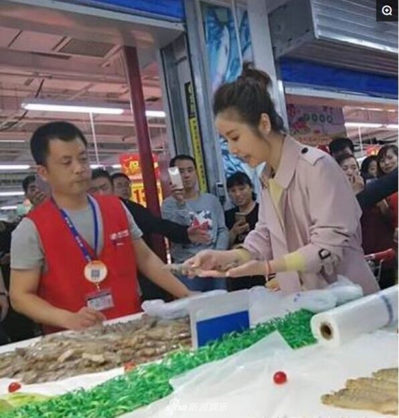 "Mẹ một con" Lâm Tâm Như vẫn chưa phân biệt được bột mì và hạt lúa mì