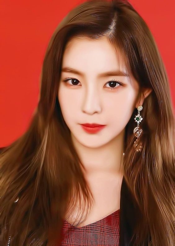 Những bức hình hồi bé yêu muốn xỉu của các nhóm trưởng Kpop