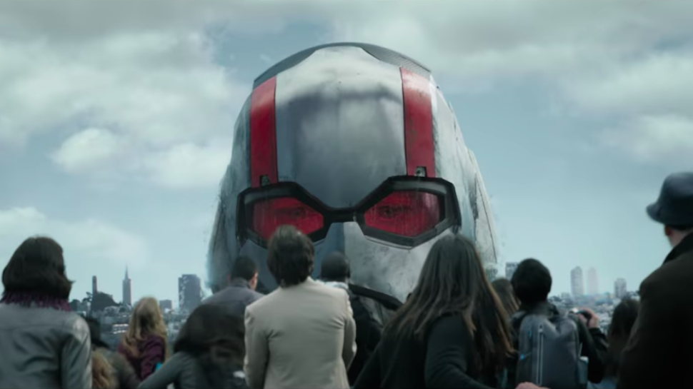 Ơ Ant-Man bị đột biến à?