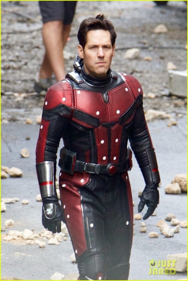 Hậu trường của Avengers 4 cho thấy các siêu anh hùng sẽ trở về quá khứ