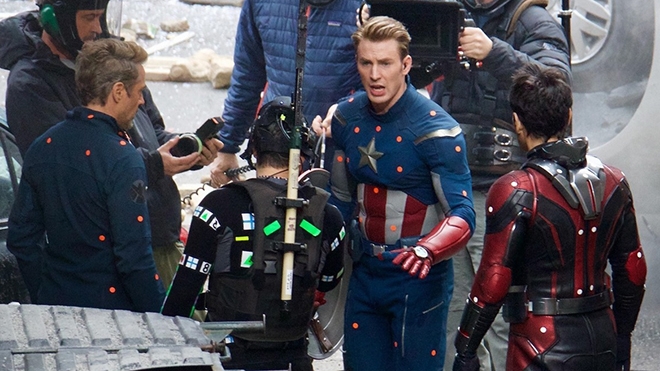 Hậu trường của Avengers 4 cho thấy các siêu anh hùng sẽ trở về quá khứ