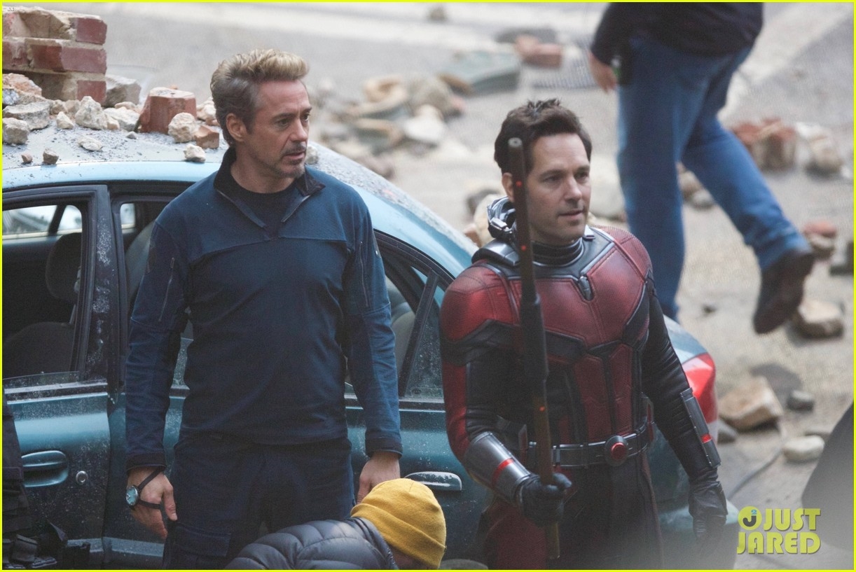 Hậu trường của Avengers 4 cho thấy các siêu anh hùng sẽ trở về quá khứ