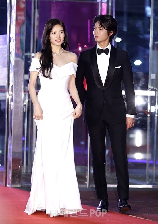 Dàn sao trên thảm đỏ lễ trao giải Baeksang 2018