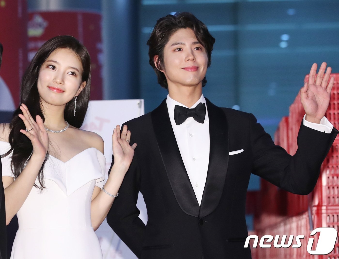 Dàn sao trên thảm đỏ lễ trao giải Baeksang 2018