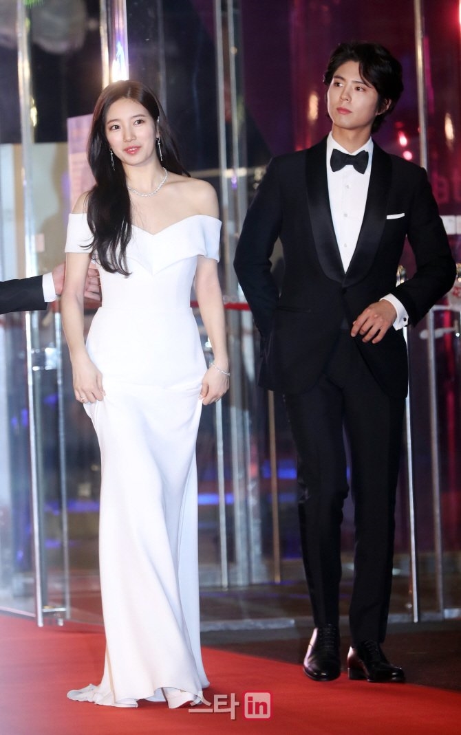 Dàn sao trên thảm đỏ lễ trao giải Baeksang 2018