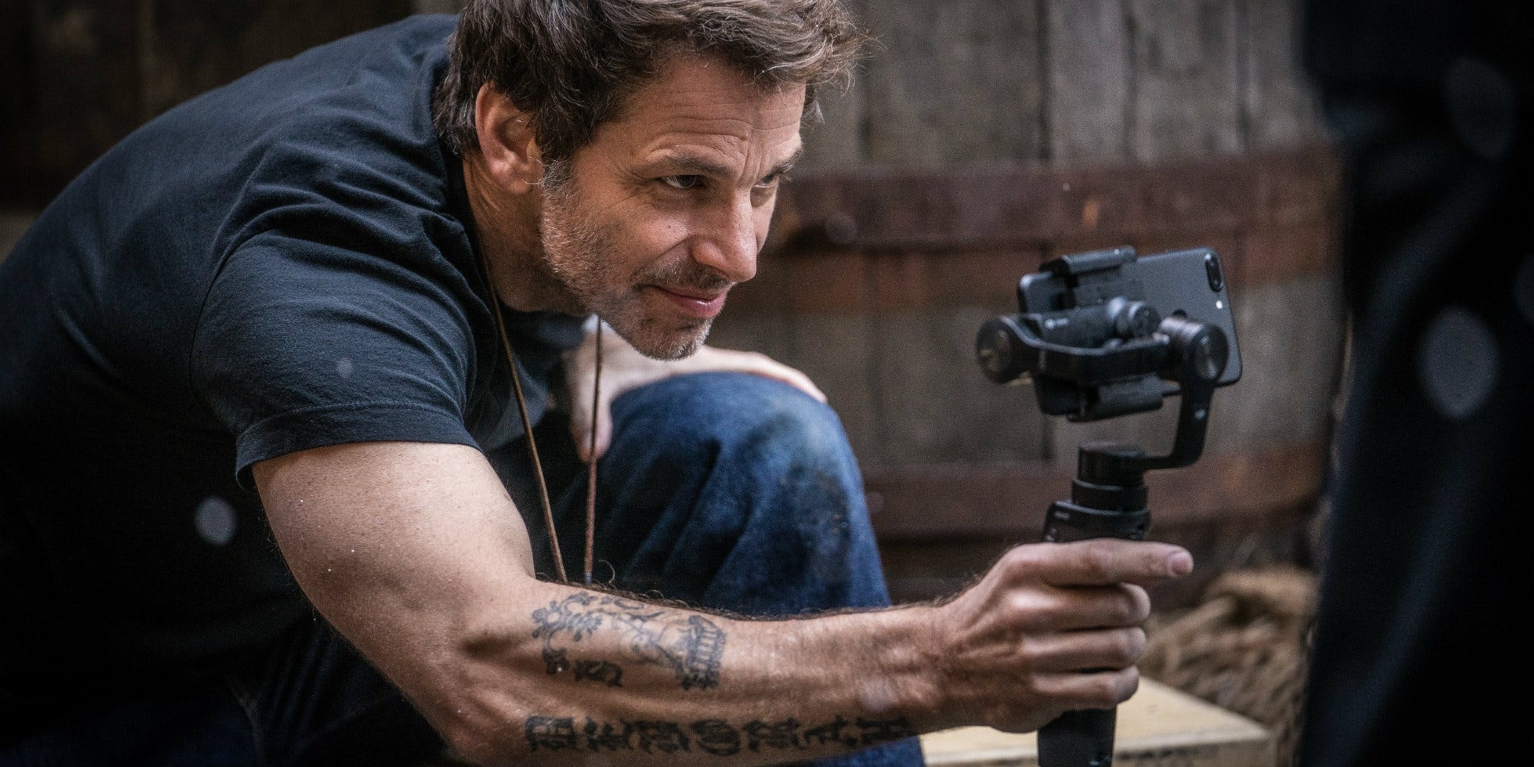 Xác nhận thông tin Zack Snyder sẽ tiếp tục xây dựng vũ trụ DC