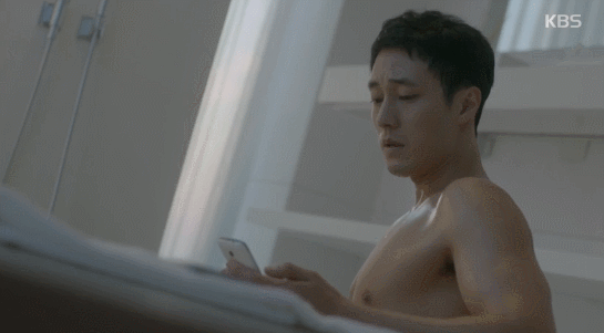 Những cảnh tắm ướt át, nóng bỏng của loạt sao Hàn trên màn ảnh