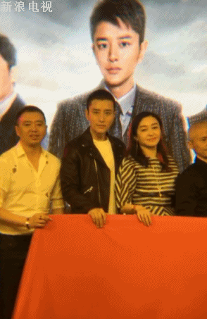 Nối lại tình cảm với Lý Tiểu Lộ, Giả Nãi Lượng cắt đầu đinh dự sự kiện