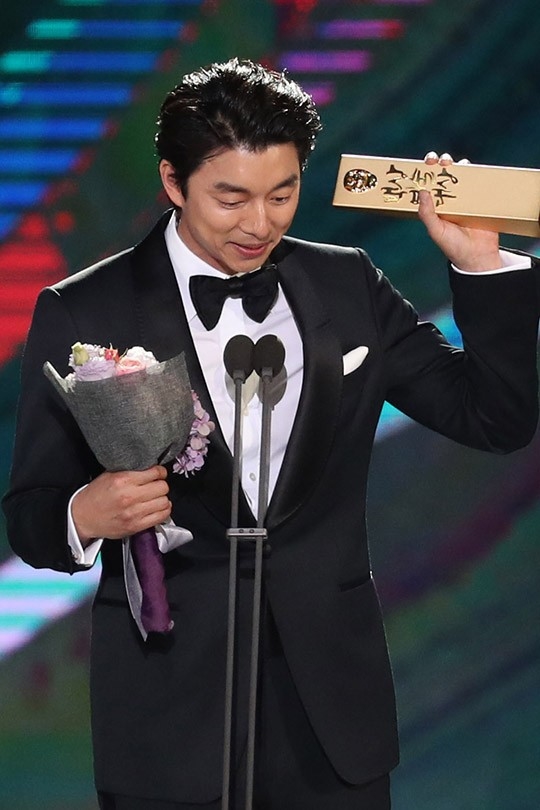 Nhờ Baeksang, một cặp vô cùng xứng lứa vừa đôi đang được fan ghép đôi