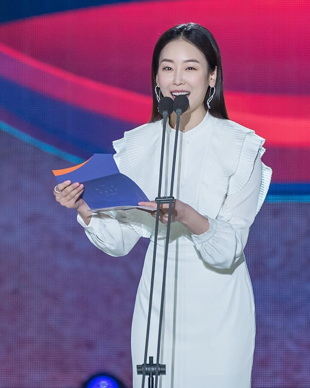 Nhờ Baeksang, một cặp vô cùng xứng lứa vừa đôi đang được fan ghép đôi