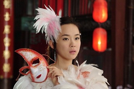 Những chiếc mặt nạ trong phim khiến mỹ nhân Hoa ngữ trở nên xấu xí