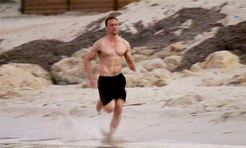 Bí quyết để có thân hình 6 múi như 'Loki' - Tom Hiddleston