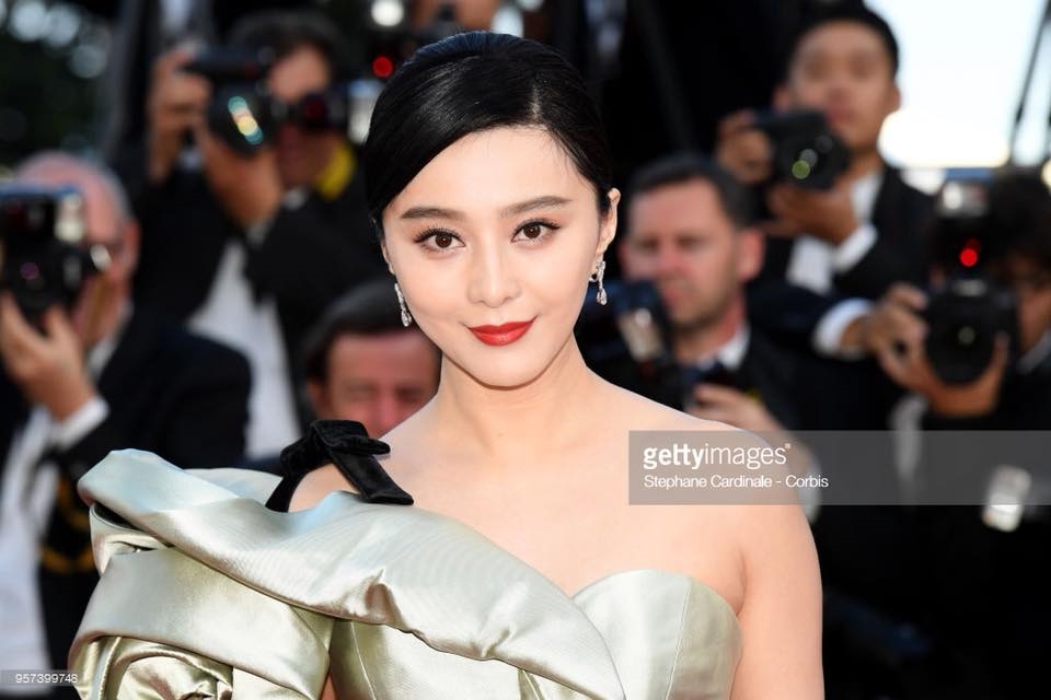 Làn da không tì vết của Phạm Băng Băng trên thảm đỏ Cannes