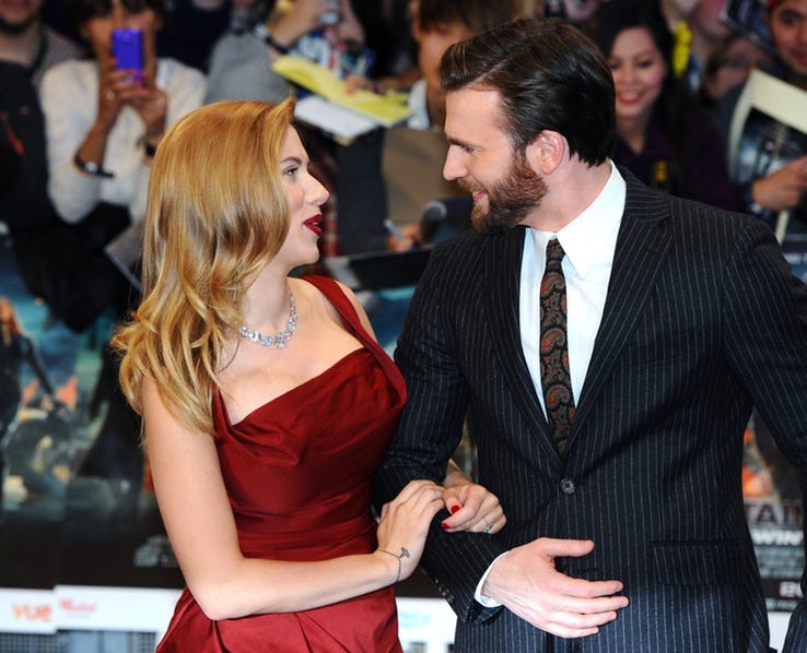 15 'chuyện chưa kể' về cặp bài trùng Chris Evans - Scarlett Johansson