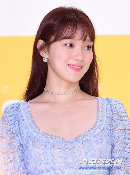 Drama mới của Lee Sung Kyung - Lee Sang Yoon tổ chức họp báo ra mắt